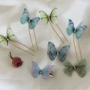 *FREE W PURCHASE* Butterfly Hair Clips